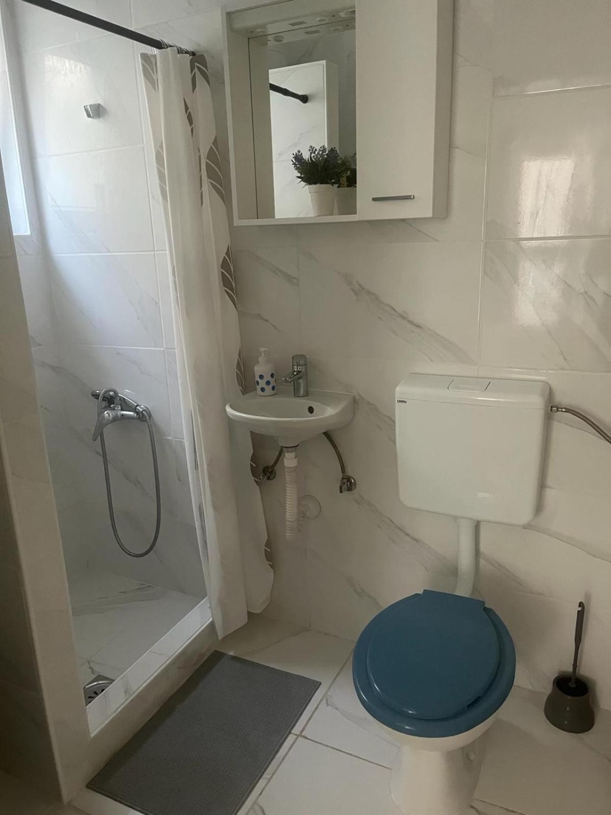 Marina Apartmani Tisno Murter Exterior photo