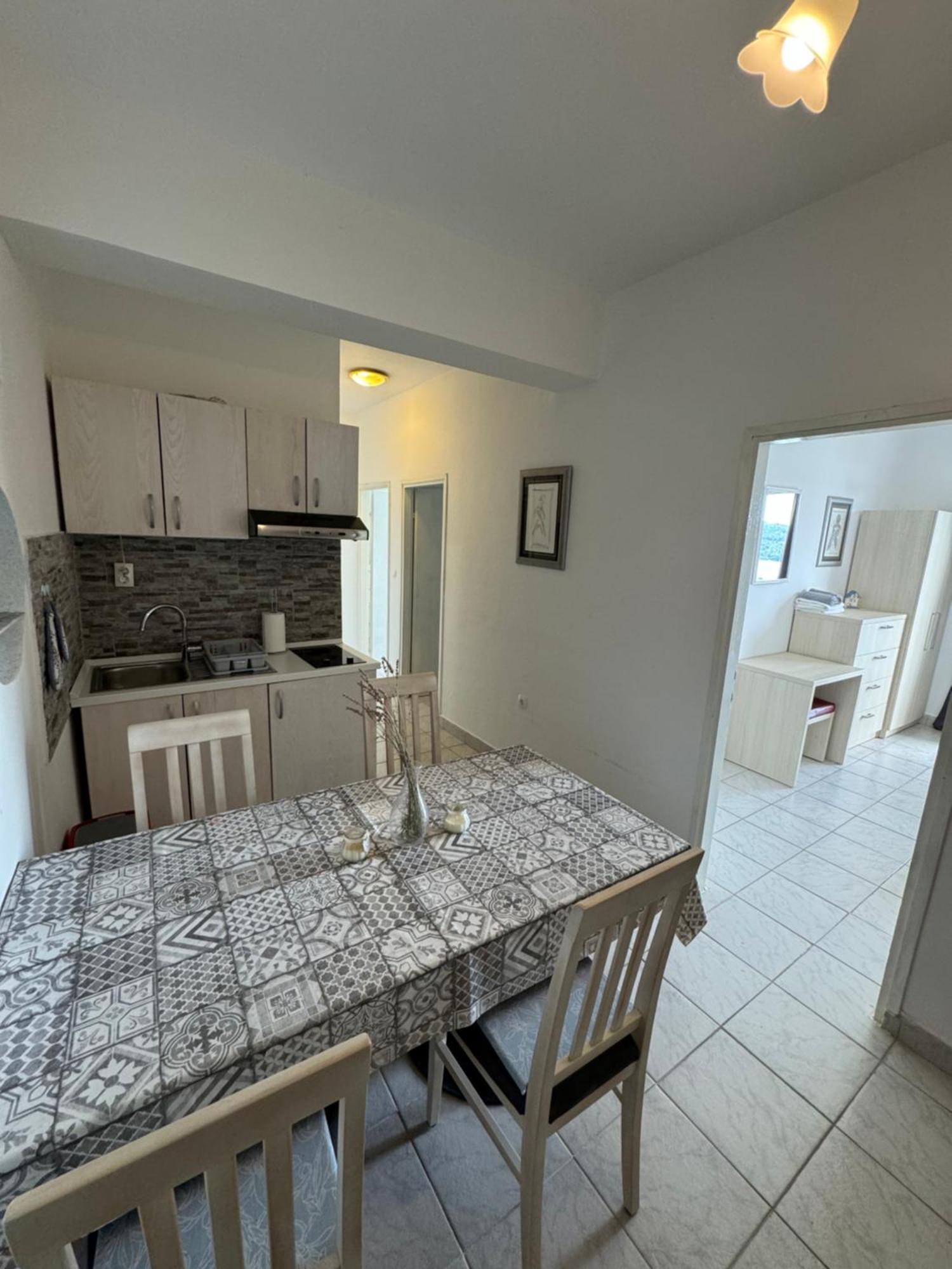 Marina Apartmani Tisno Murter Exterior photo