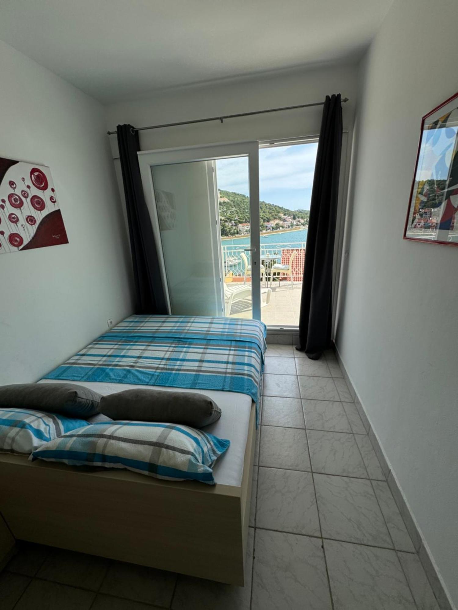 Marina Apartmani Tisno Murter Exterior photo