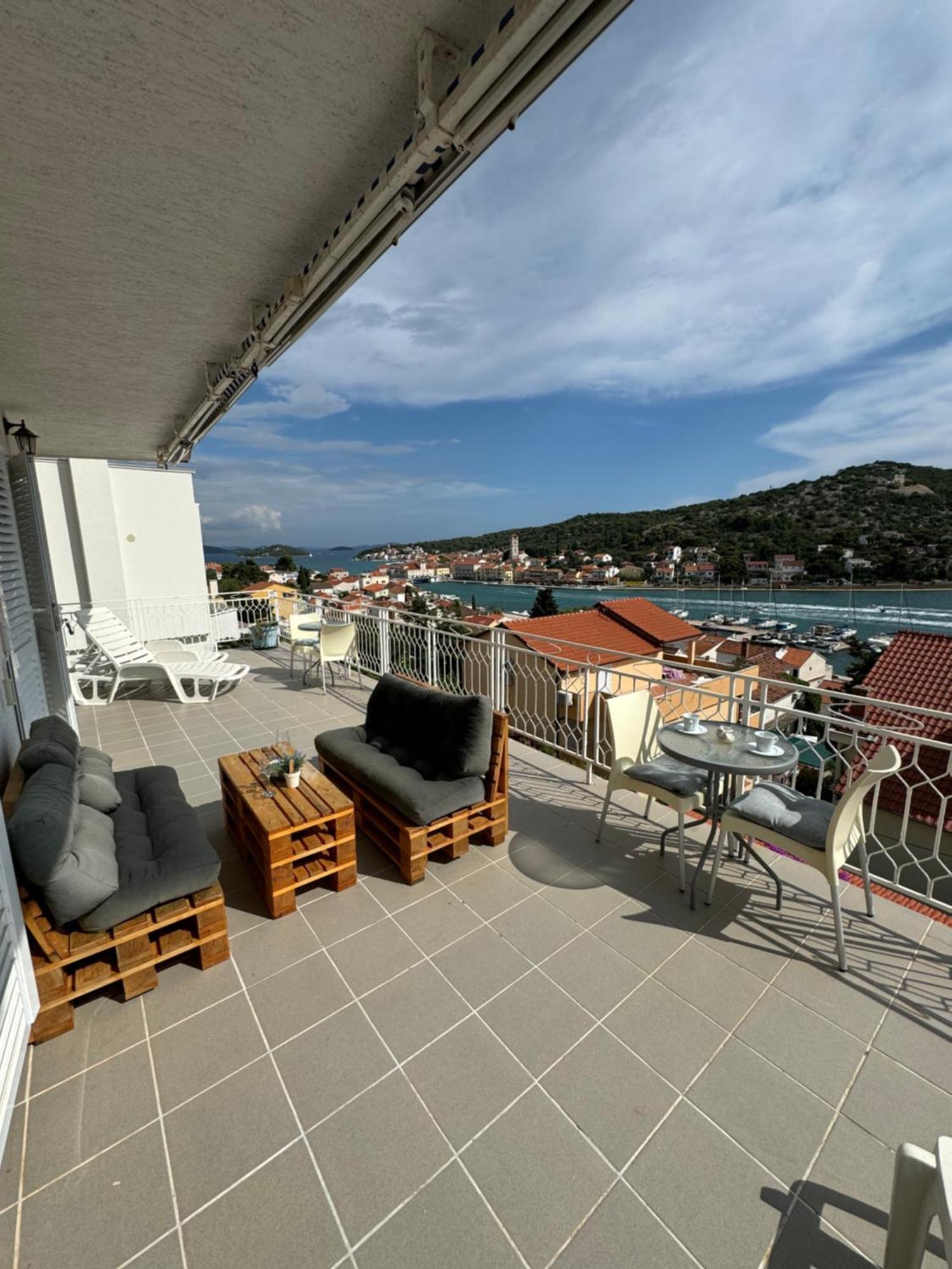 Marina Apartmani Tisno Murter Exterior photo